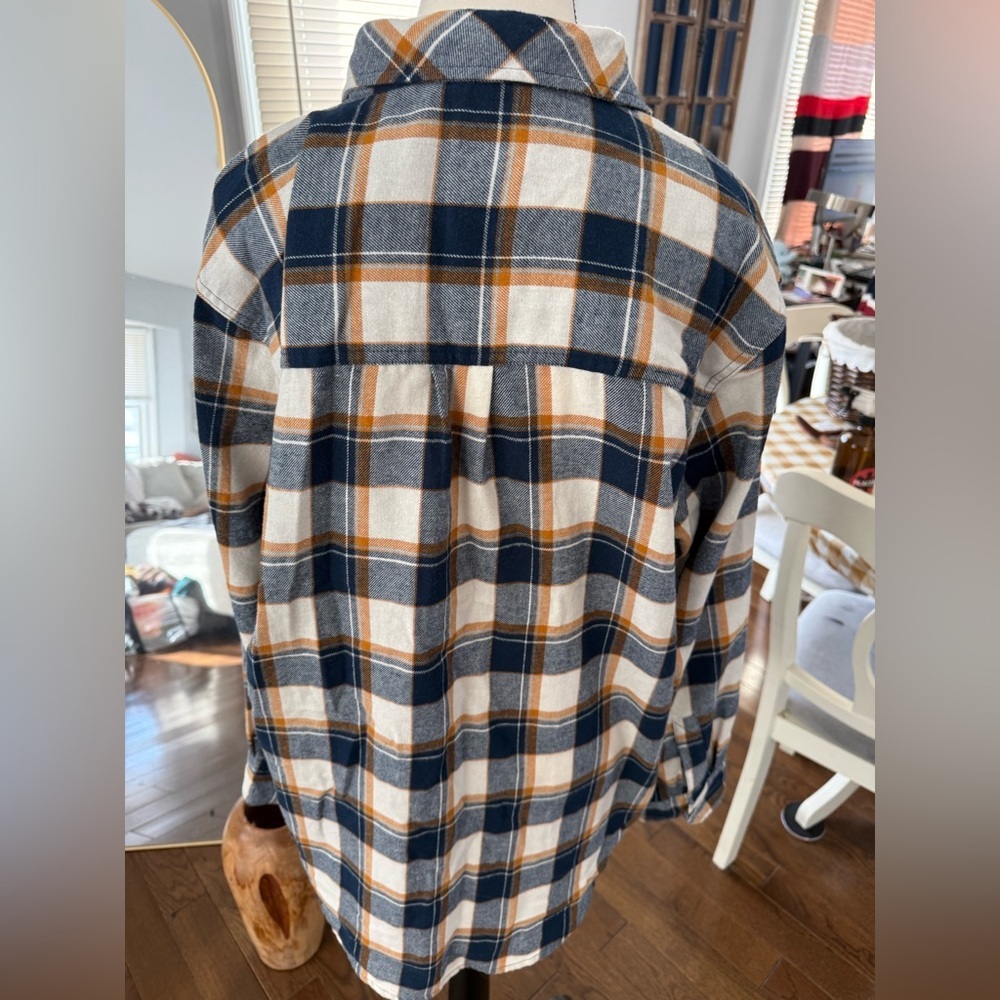 Northeast outfitters Navy and Tan Plaid Button-Down Shirt - Picture 8 of 8